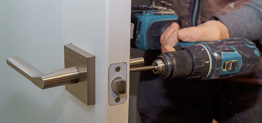 Broken Door Handle Lock Repair in Round Lake Beach, Illinois