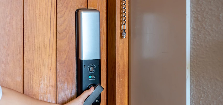 Home Security Electronic Locks Upgrades in Round Lake Beach, IL